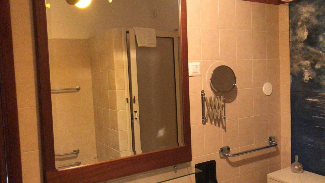 Viale Italia 41: I Migliori Anni Hotell Sassari Exteriör bild
